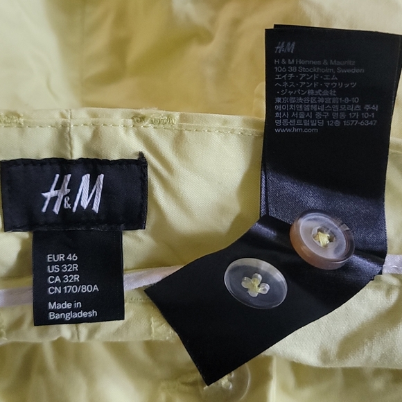 H&M SLIM FIT FLAT FRONT SHORTS - Picture 3 of 7